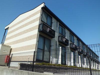 その他　目を引く外観です。コンビニまで徒歩３分の好立地。