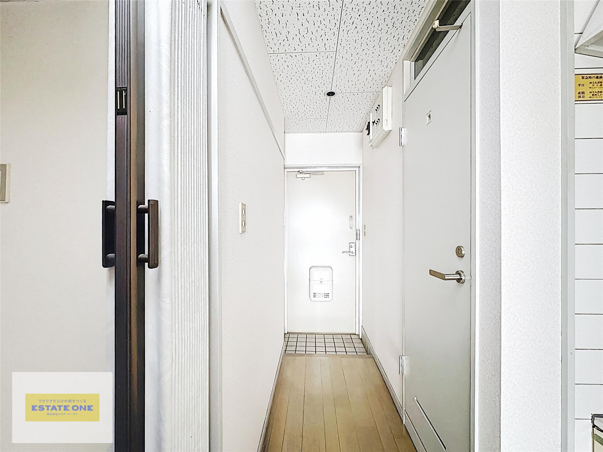 玄関　シューズボックス付きの玄関です