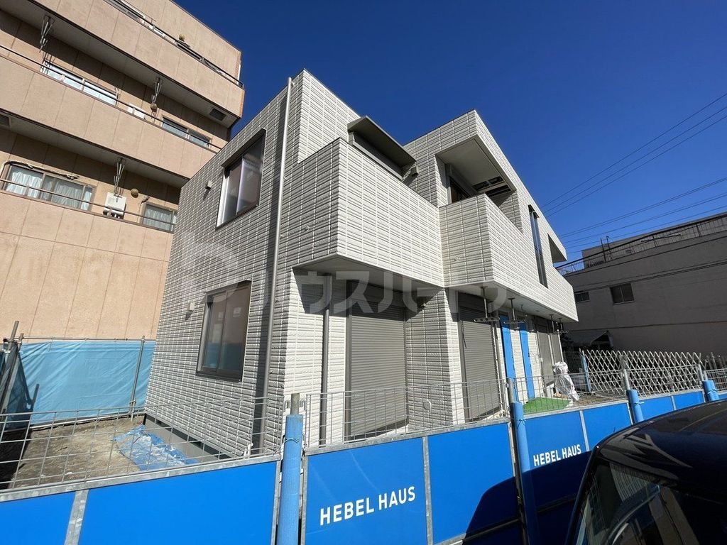 【葛飾区堀切のマンションの建物外観】