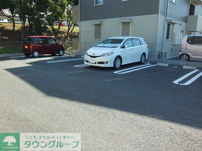 【クオーレ・Ｙ　Iの駐車場】