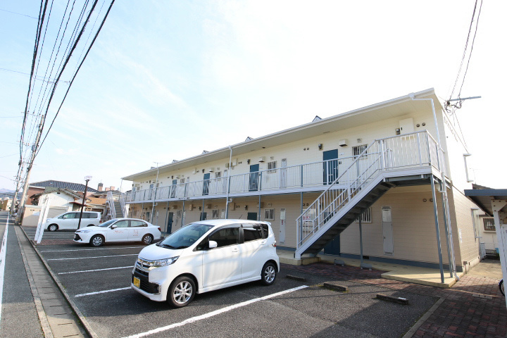 太宰府市観世音寺のアパートの建物外観