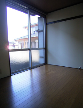 居室・リビング　こちらの居間で趣味の時間をお楽しみください