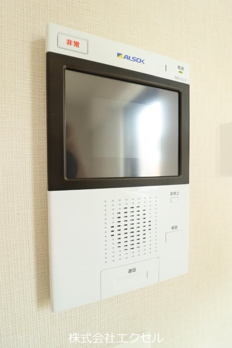 セキュリティ　モニター付きドアホンで安心です。