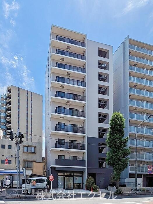 建物外観　府中駅徒歩8分、府中本町駅　徒歩11分です。