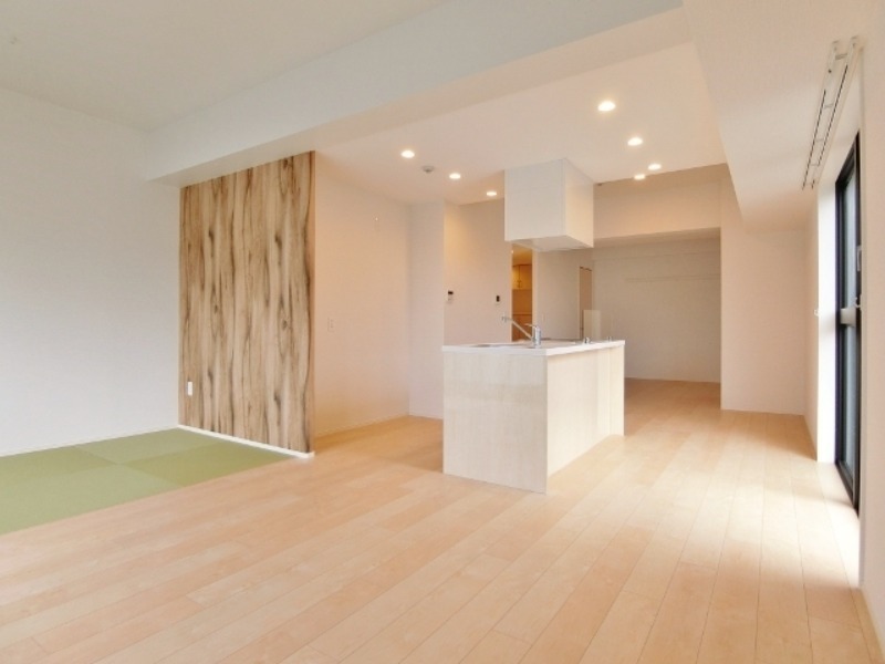 居室・リビング　図面と現状に相違がある場合には現状を優先