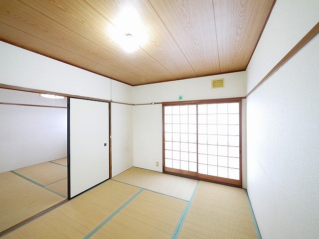 居室・リビング　ゆったりとした居間