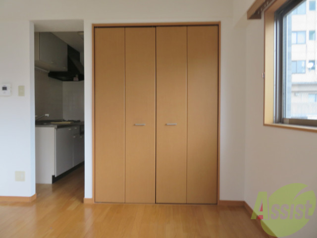 収納　クローゼットです。大きい荷物もしまうことができます。