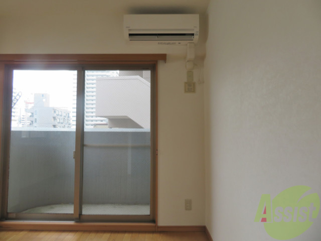 その他設備　ちゃんとエアコンもついているので、安心してくださいね。