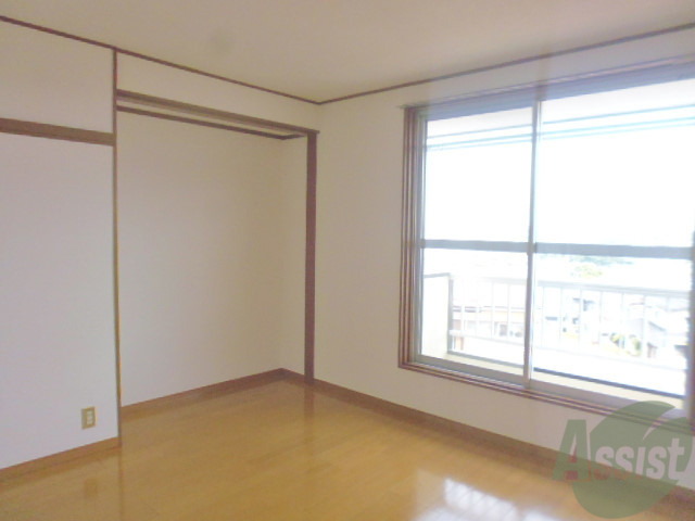 居室・リビング　８帖のリビングは広々と使えていいですね～