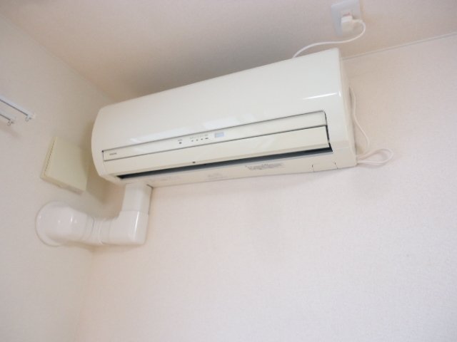 その他設備　リビングエアコン