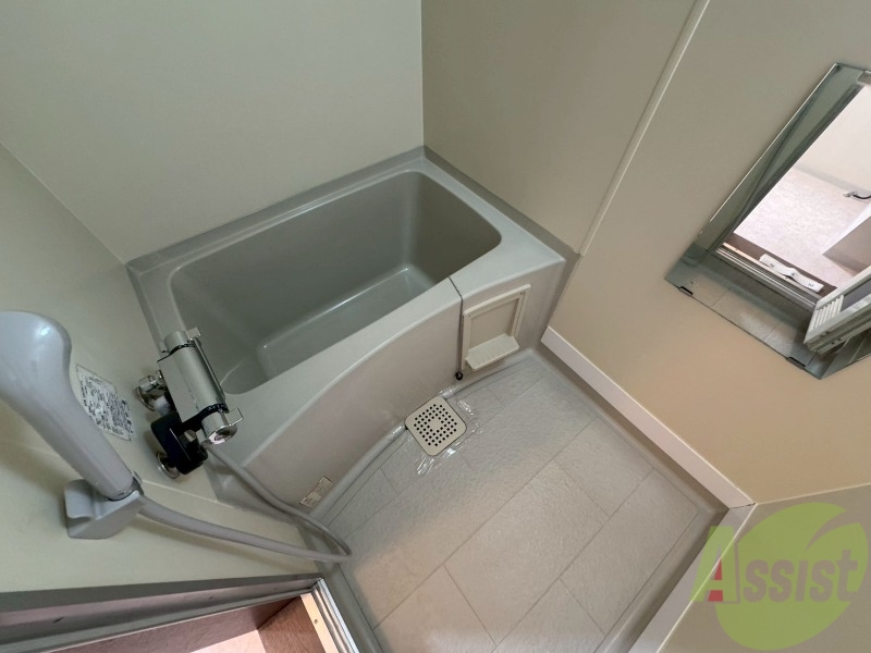 バス・シャワールーム　ユニットバスです。疲れを癒すのに欠かせませんね！