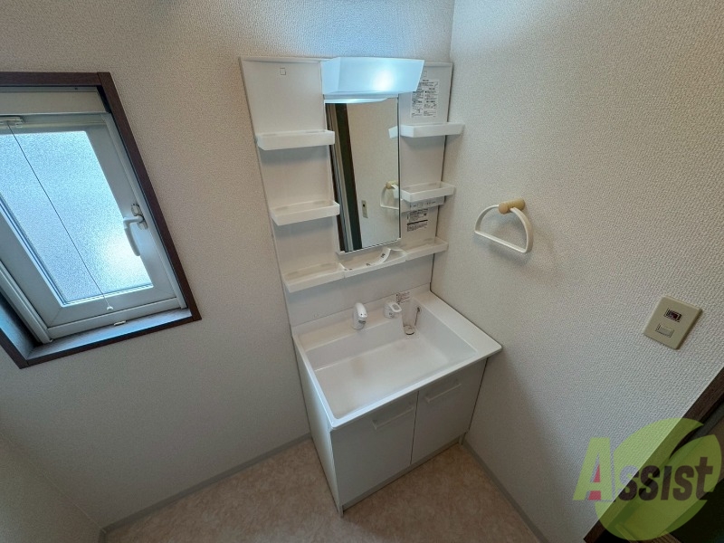 洗面設備　こちらに洗面台があります。朝の洗顔はこちらで。