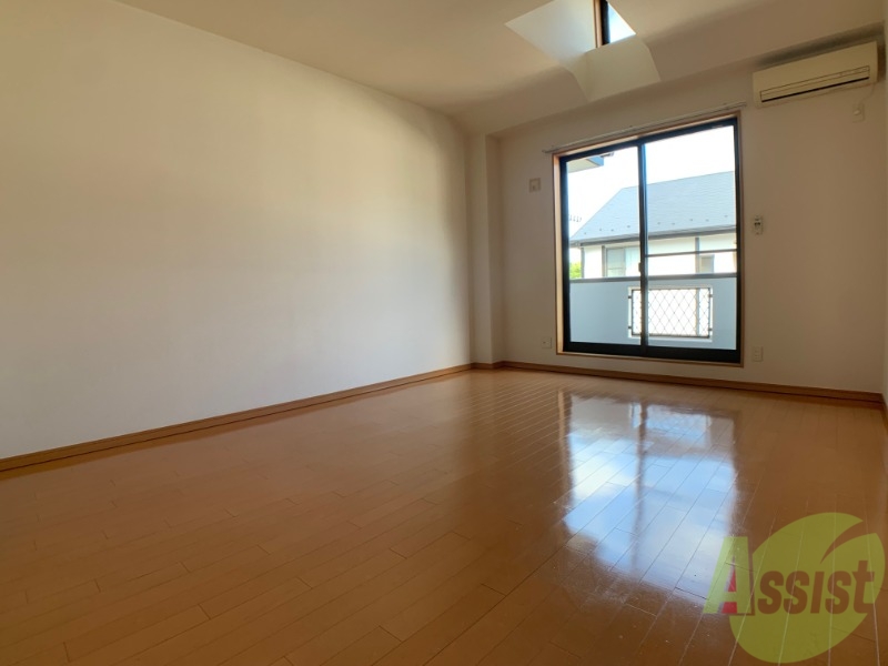 居室・リビング　１４帖のリビングです。広々としていますね。