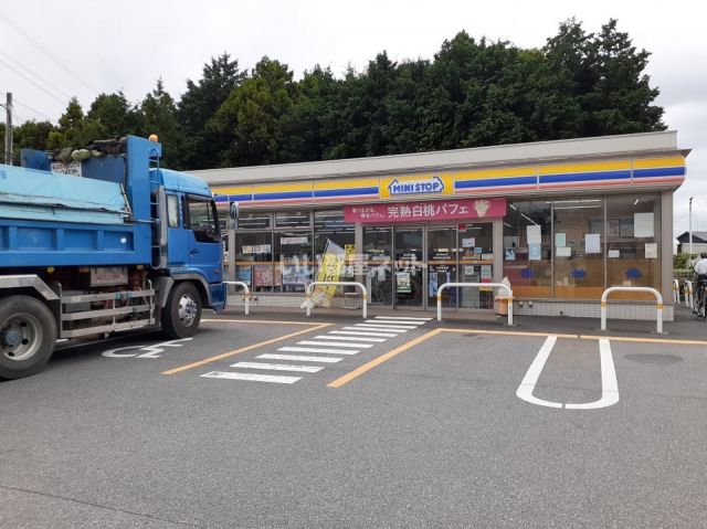 コンビニ　ミニストップ四街道御成街道店（コンビニ）まで399m
