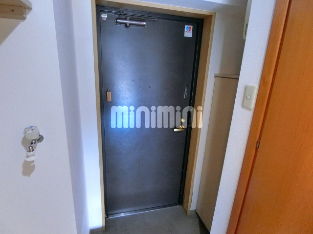 玄関　シューズボックス付きの玄関です。