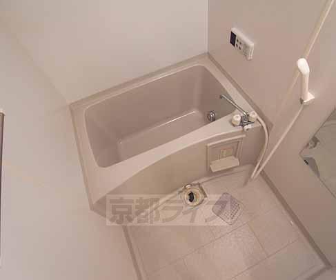 バス・シャワールーム　追い炊き機能付きのお風呂です。