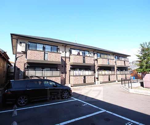 建物外観　オートロック付きです。