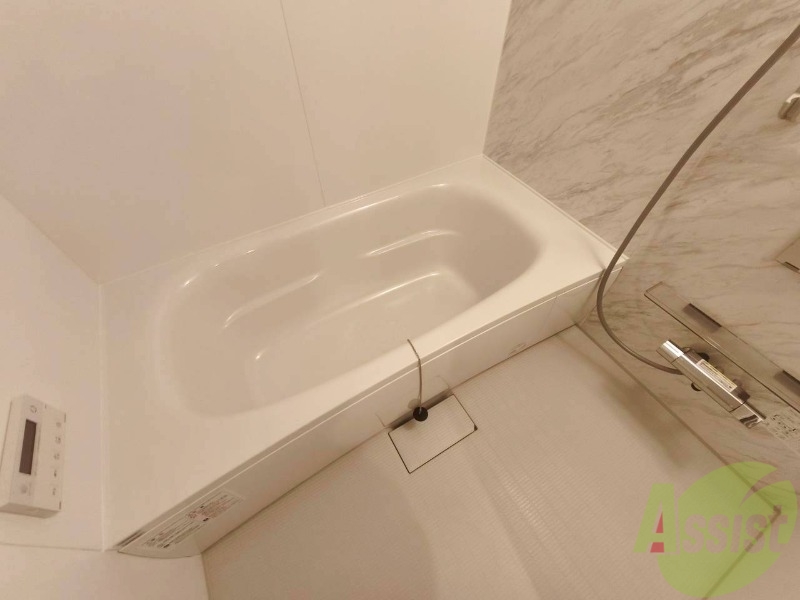 バス・シャワールーム　お風呂になります。一日の疲れを癒してくださいね。