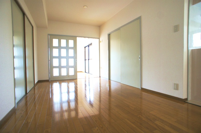 居室・リビング　ゆったりとした居間です