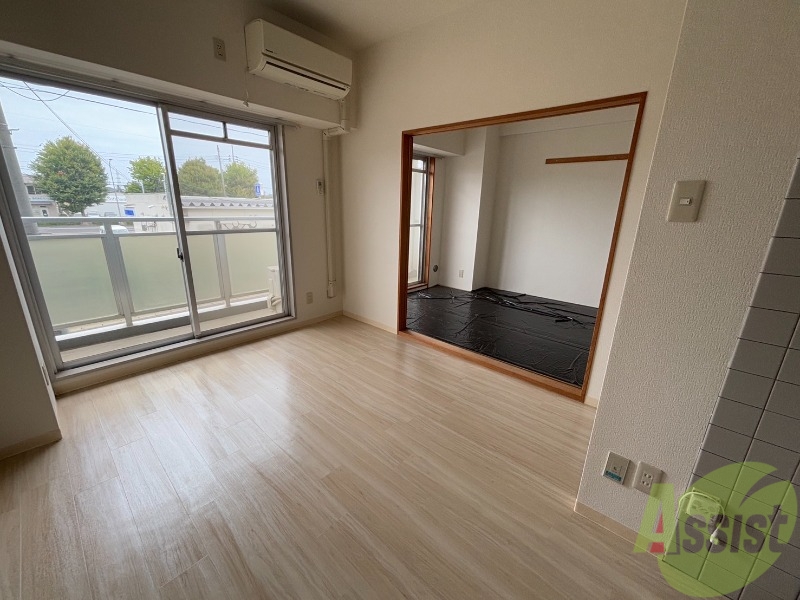 居室・リビング　リビングは７．５帖の広さがあるお部屋になります。