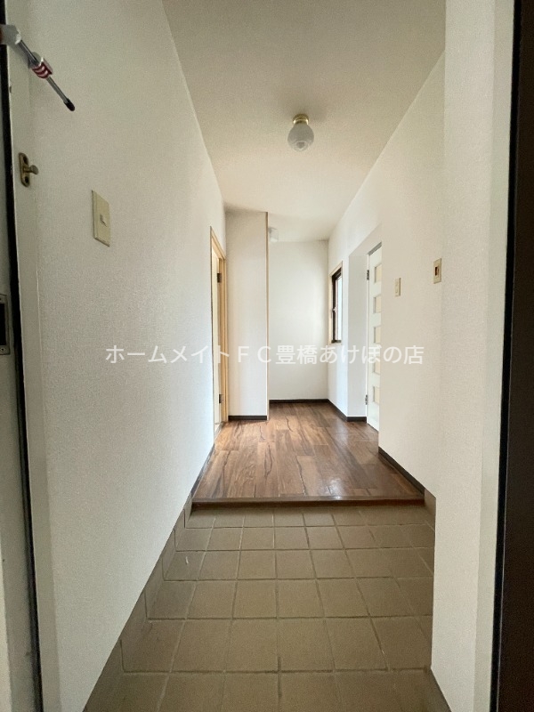 玄関　同型別部屋写真
