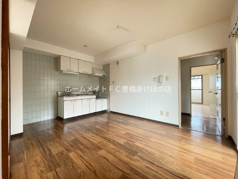 居室・リビング　同型別部屋写真