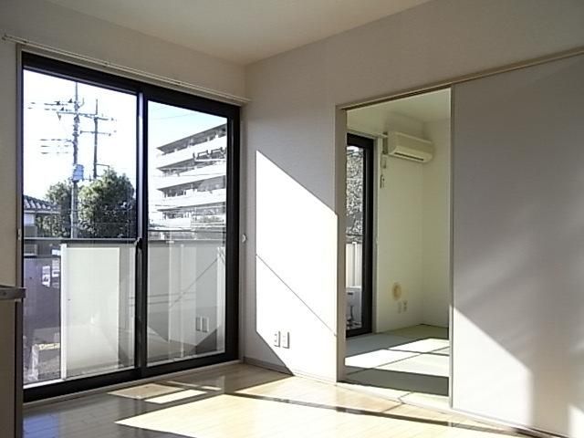 居室・リビング　★明るい室内★