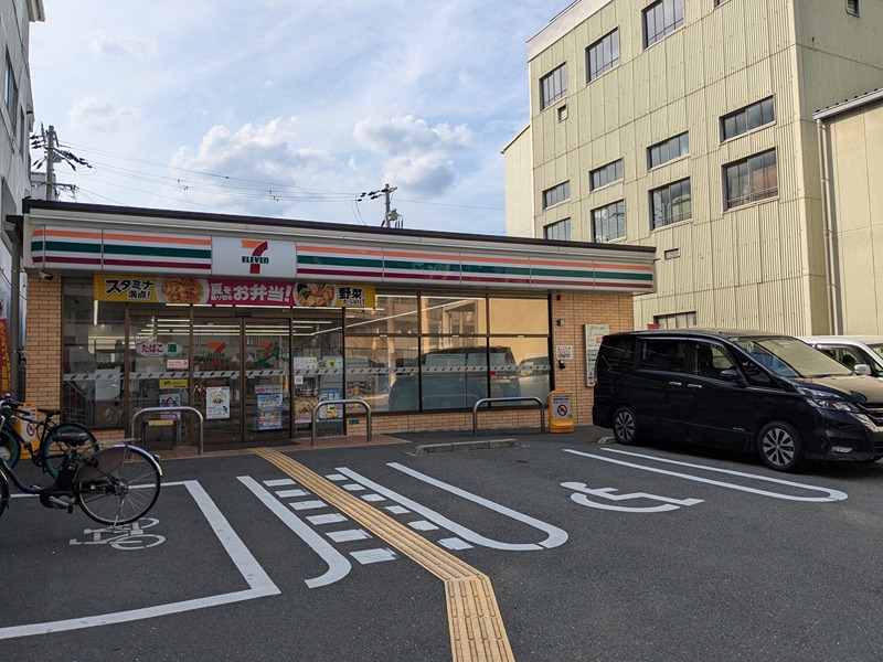 コンビニ　セブンイレブン 大阪弁天2丁目店（コンビニ）まで152m
