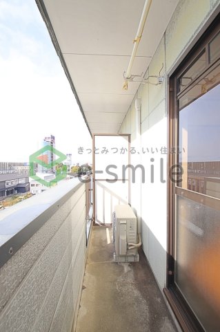 バルコニー　広々としたバルコニーです