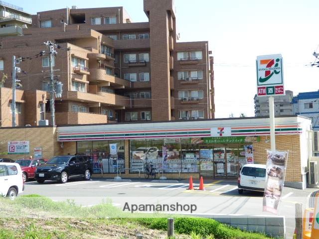 コンビニ　セブンイレブン（コンビニ）まで865m