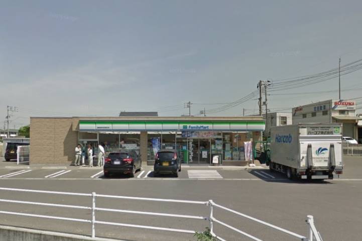 コンビニ　ファミリーマート（コンビニ）まで1004m