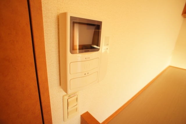 セキュリティ　モニター付きインターホン