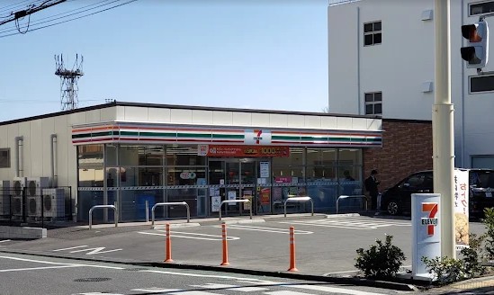 コンビニ　セブンイレブン 秦野寿町店（コンビニ）まで103m