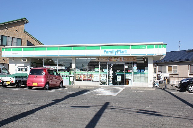 コンビニ　ファミリーマート 四郎丸吹上店（コンビニ）まで450m