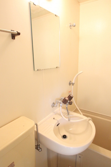 洗面設備　※別部屋の写真です