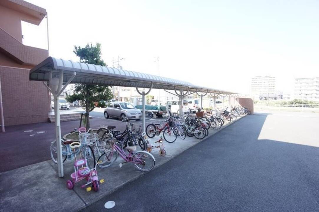 駐車場　駐輪場