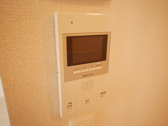 セキュリティ　★モニタ付インターホンで防犯面も安心です★