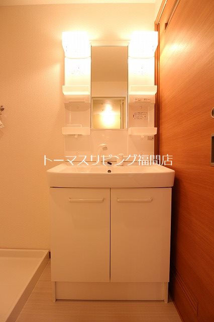 洗面設備　同施工会社の参考写真です。(現況優先)