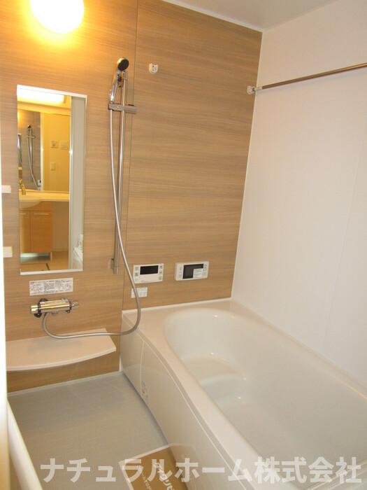 バス・シャワールーム　浴室テレビ付き一坪風呂です！