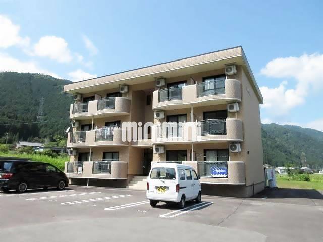 建物外観　３階建てマンション