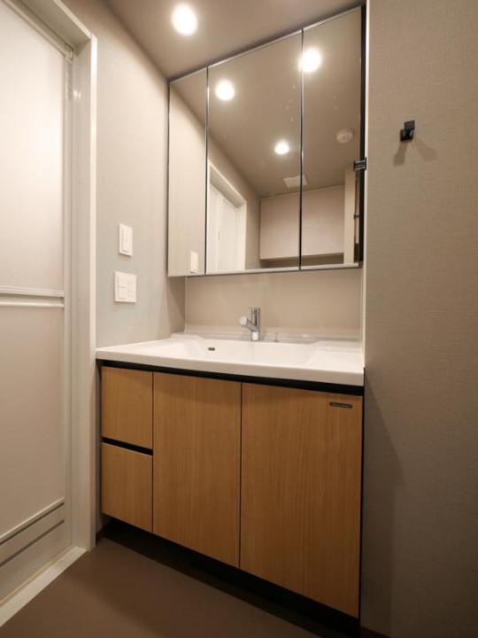 洗面設備　※別部屋の参考写真です。