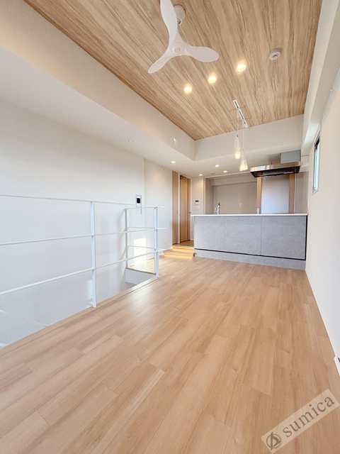 居室・リビング　オシャレで明るいリビングです♪