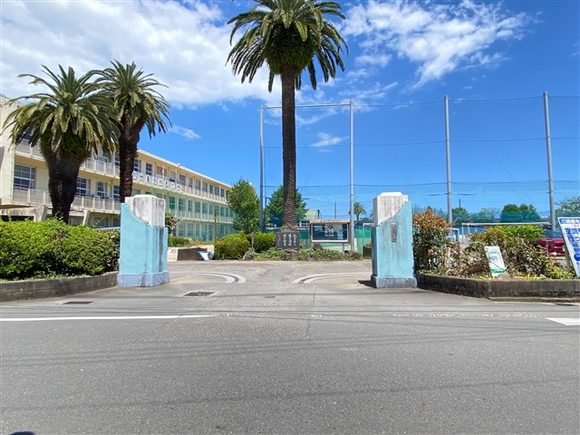 中学校　宮崎市立宮崎東中学校（中学校）まで515m