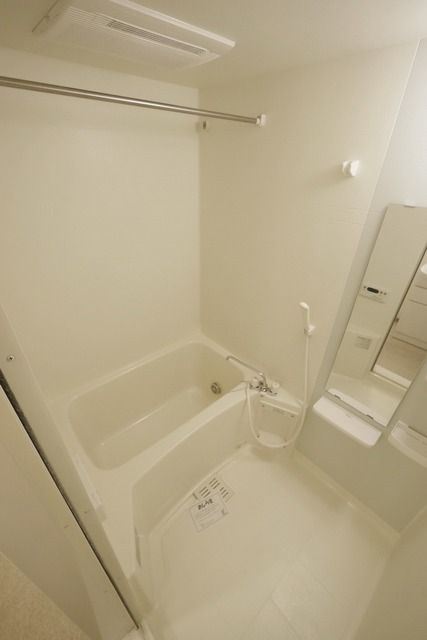 バス・シャワールーム　2007年築の物件によるイメージです