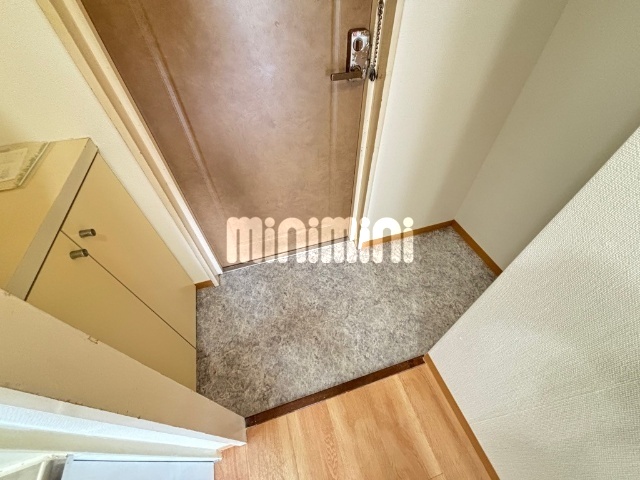 玄関　下駄箱もあります