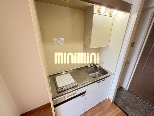 キッチン　電気コンロ付のキッチン