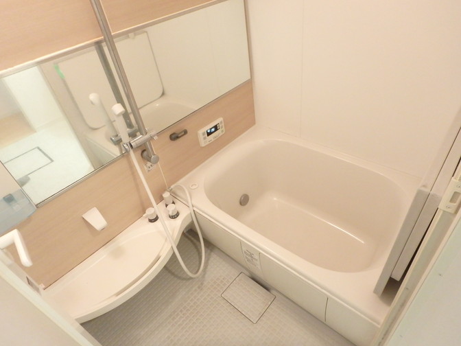 バス・シャワールーム　ロータス　バス（追焚き・乾燥機付き）