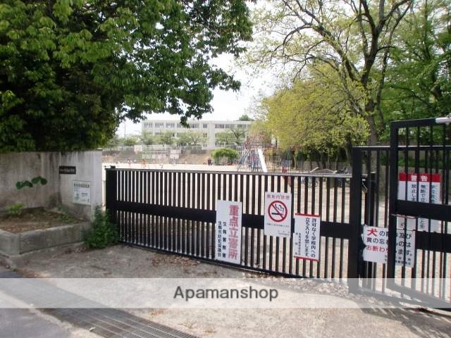 小学校　生駒小学校（小学校）まで1200m