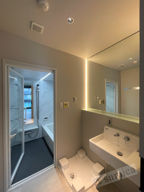 洗面設備　洗面脱衣所付き！独立洗面台が便利です♪♪