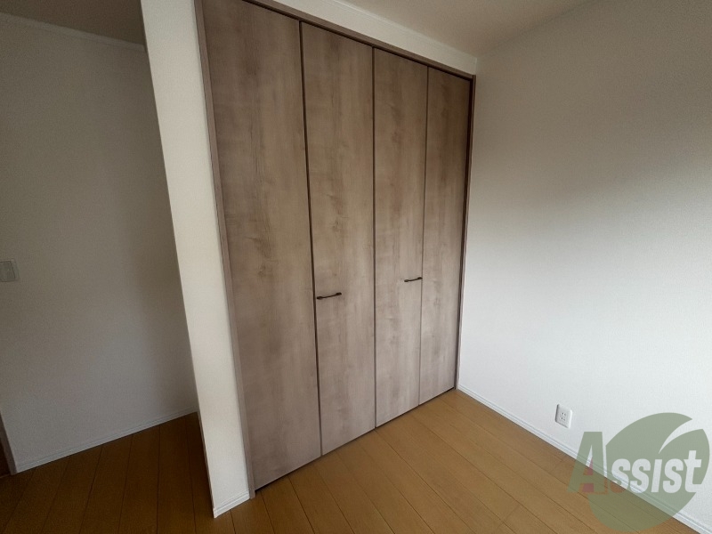 収納　洋室のクローゼット。広さは十分そうです。